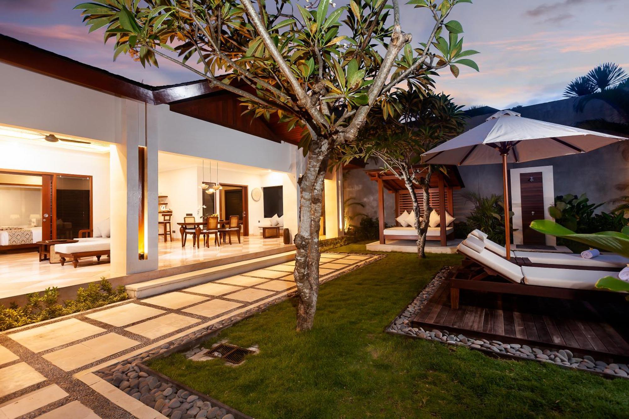 Ghana Villa Seminyak By Pramana Villas Bagian luar foto